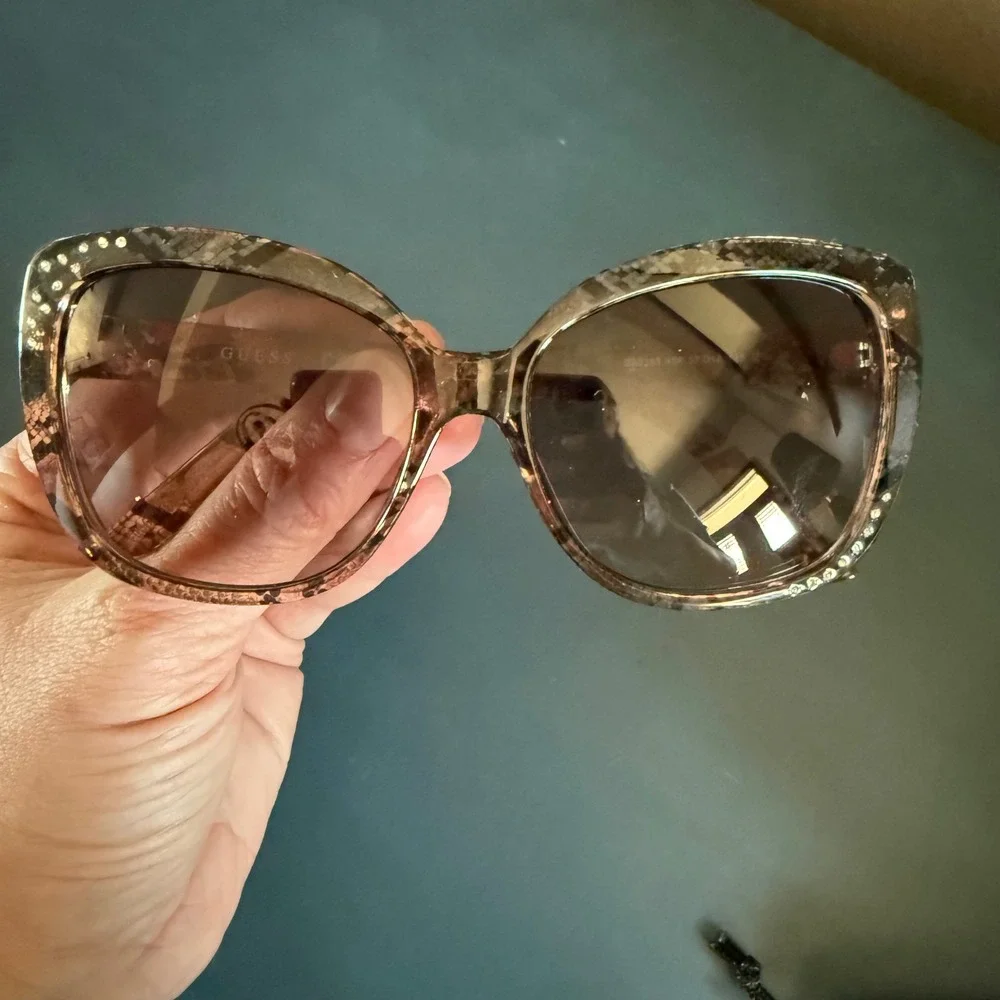 Guess Womens Brown Snakeskin‎ Rhinestone Butterfly Sunglasses GF0383 45F 57mm